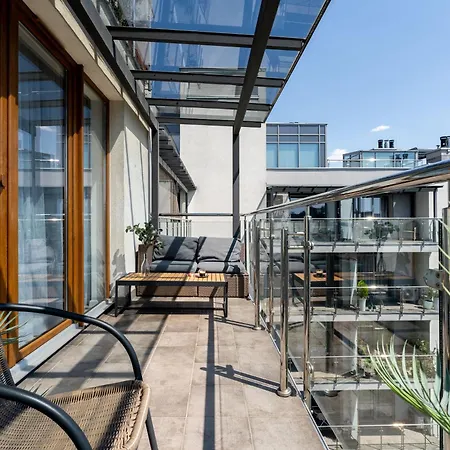 アパート Glossy G30 クラクフ