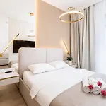 Apartment Glossy G30 *